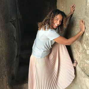 Club Monaco Pleated skirt in blush